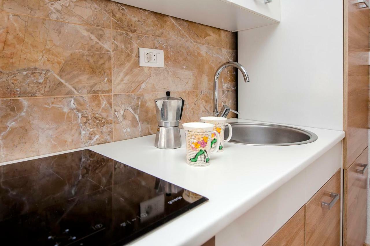 Apartment Casa Alek Ровінь Екстер'єр фото