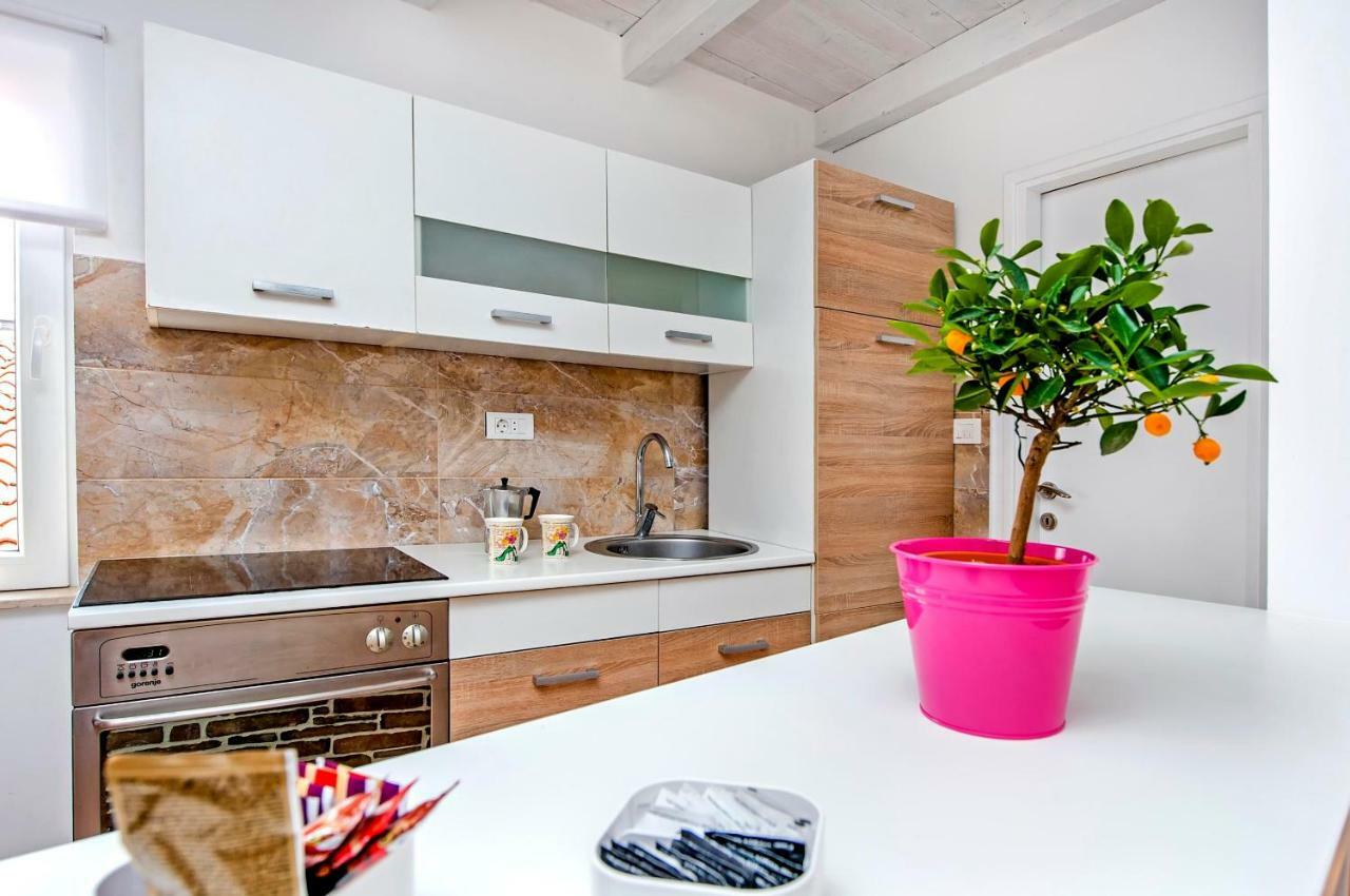 Apartment Casa Alek Ровінь Екстер'єр фото