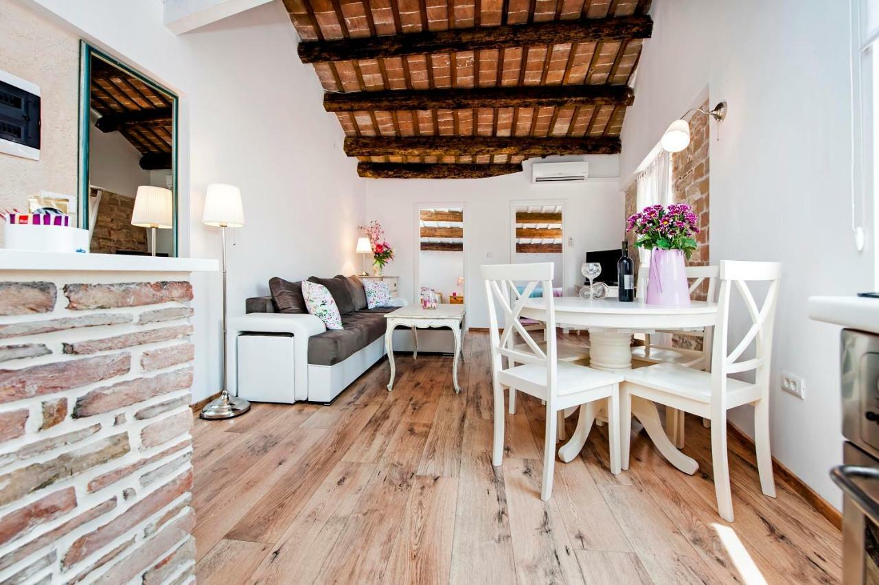 Apartment Casa Alek Ровінь Екстер'єр фото