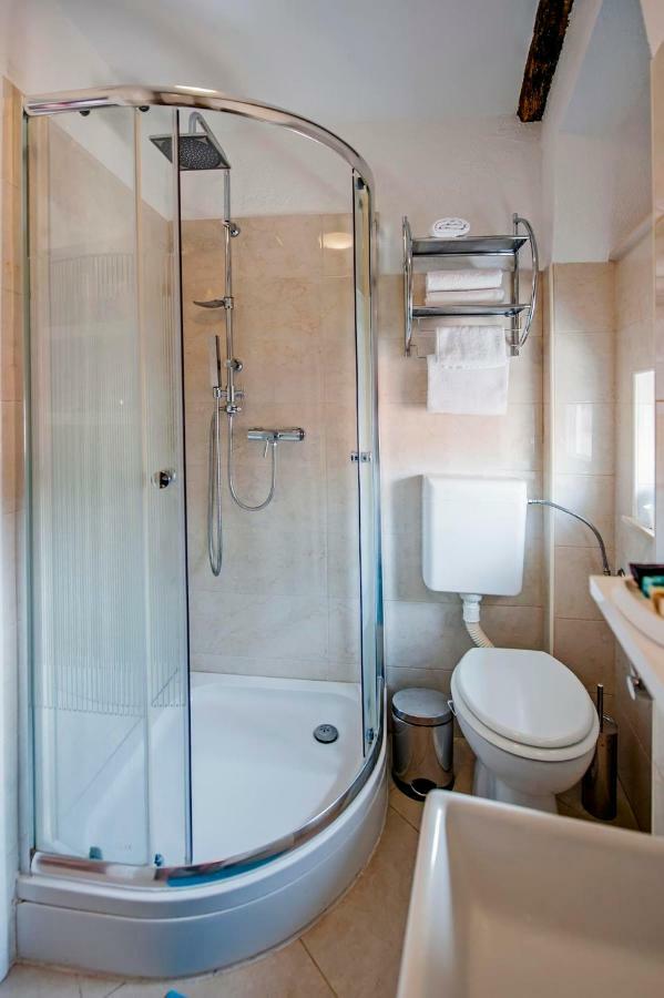 Apartment Casa Alek Ровінь Екстер'єр фото